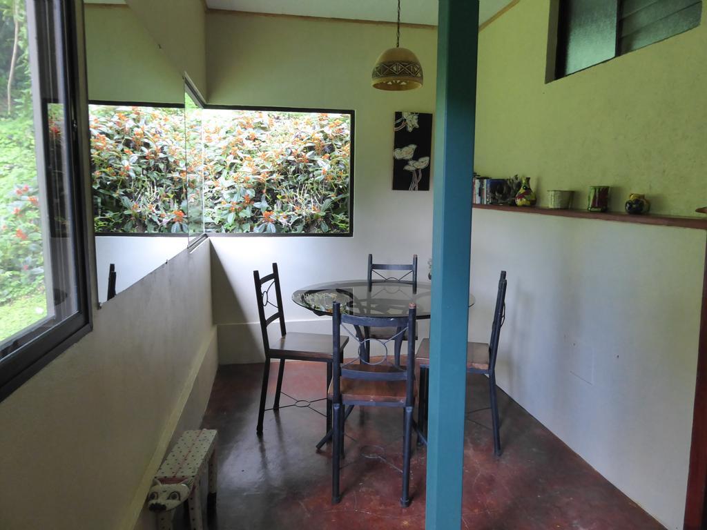 Lucky Bug Bed And Breakfast Nuevo Arenal Zimmer foto